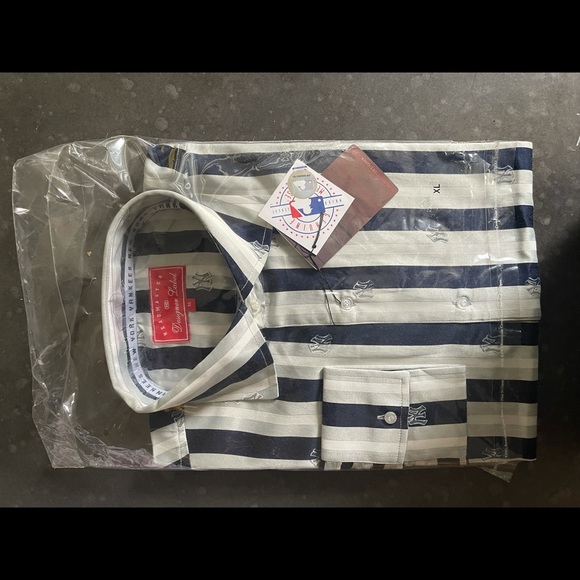 Sport button up shirts for men - Picture 3 of 4